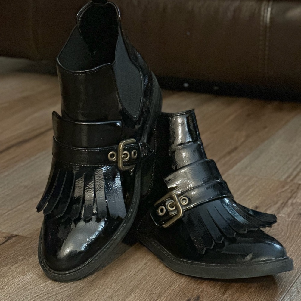 Marc Fisher Slip on booties